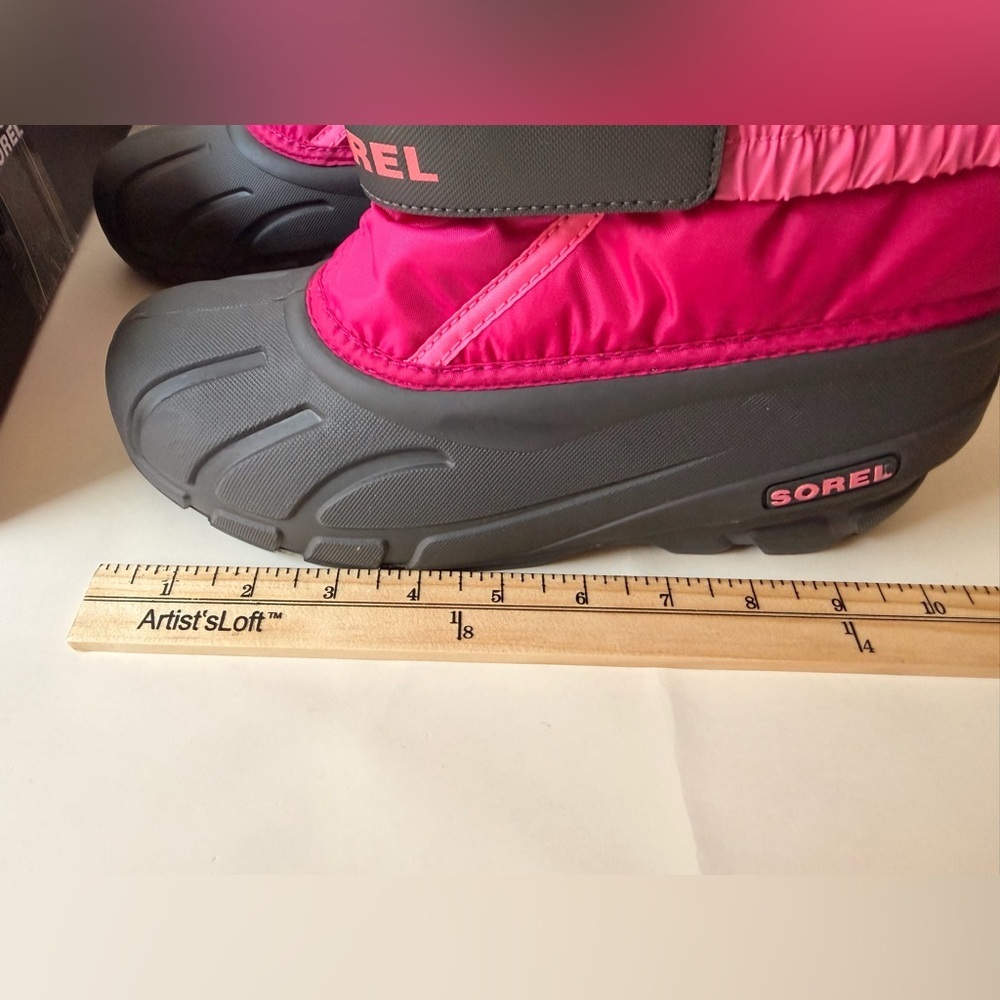 Sorel Youth Flurry Pink and Black Boots - Picture 9 of 11